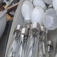 لامپ خیاری و گازی و پرژکتور و خازن و غیره