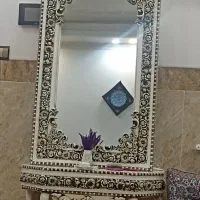 آینه کنسول و ساعت ایستاده