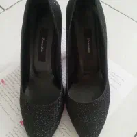 کفش پاشنه بلند