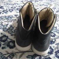 کفش ورزشی|کیف، کفش، کمربند|شوشتر, |دیوار