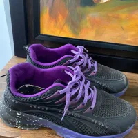 تعدادی کفش زنانه