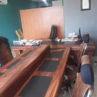 میز کنفرانس