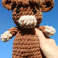 عروسک گاو مخملی