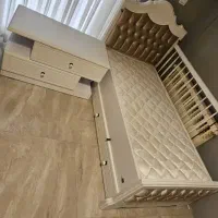 تخت کودک|تخت و صندلی بچه|نور, |دیوار