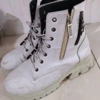 بوت|کیف، کفش، کمربند|نیشابور, مازول|دیوار