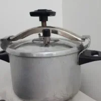 زودپز اصلا استفاده نشده