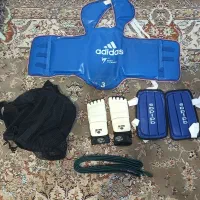 لباس و وسایل تکواندو