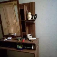 تخت خواب و میز آرایش