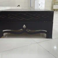 جلو مبلی به فروش می‌رسد
