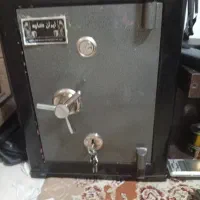 یک عدد گاو صندوق ایران کاوه جهت فروش