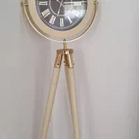 ساعت ایستاده