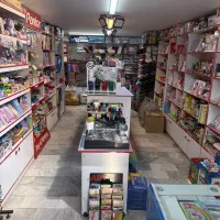 فروشنده لوازم تحریر