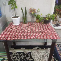 میز چهارنفره ومیز تک وسط