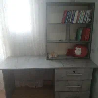 میز تحریر همراه کتابخونه