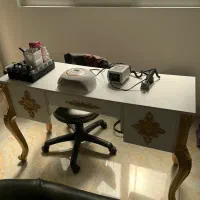 تخت وصندلی میکاپ ومیزناخن|آرایشگاه و سالنهای زیبایی|بجنورد, |دیوار