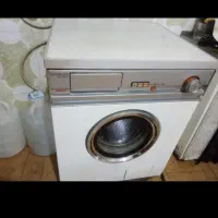 ماشین لباسشویی تمام اتوماتیک خارجی.