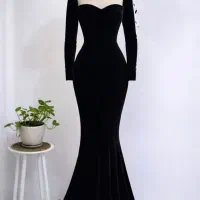 دوخت انواع پیراهن مجلسی، شومیز، شلوار،مانتو، پالتو