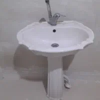 روشویی همراه شیر