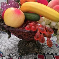 میوه خوری با میوه های مصنوعی