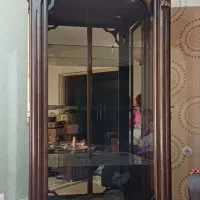 ویترینی ایستاده