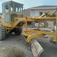 سه هکتارمزرعه باادوات کشاورزی تراکتورگریدرکمپرسور