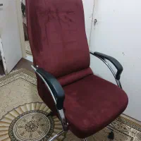صندلی اداری جک دار بسیار تمیز