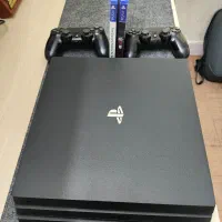 ps4 pro دو دسته اصلی درحد بسیار تمیز
