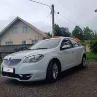 برلیانس H330 اتوماتیک 1500cc، مدل ۱۳۹۴
