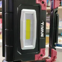 پروژکتور شارژی تیوان