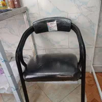صندلی ، قوطی طلقی درب دار