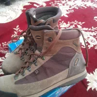 کفش کوهنوردی aku