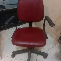 میز کامپیتر ویا تحریر به علاوه صندلی اداری|میز تحریر و کامپیوتر|اندیشه, اندیشه فاز ۱|دیوار