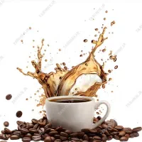 همکار خانم در قسمت قهوه و ابمیوه