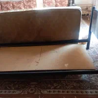 تخت یک نفره فلزی با کفی چوبی|تخت و سرویس خواب|فولادشهر, B6|دیوار