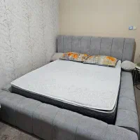 تخت دو نفره در حد نو بدون تشک