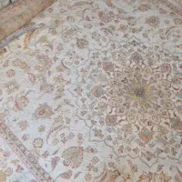 یک عدد فرش ۶ متری