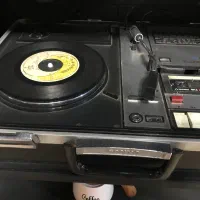 گرامافون کلاسیک|کلکسیون اشیاء عتیقه|میانه, |دیوار