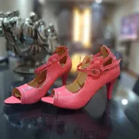 صندل تابستانی  سایز ۳۸ در حد نو