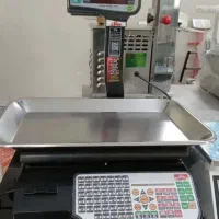 ترازو و استند آبشاری و قفسه فلزی