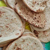 نان محلی پخت محلی طعم خوشمزه