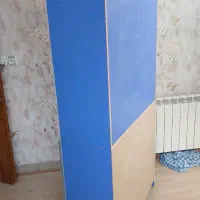 کتابخانه و کمد