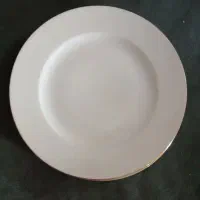 ۳ عدد بشقاب پلوخوری  چینی مقصود همگی‌ ۱۵۰ هزار