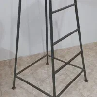 چهارپایه فلزی|صندلی و نیمکت|شاهرود, |دیوار