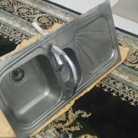 سینک با شیر