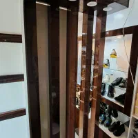 دکور مدرن هایگلاس نور هالوژن