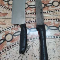 دو عدد چاقو سالم یکی دس ساز یکی ساتور تیز