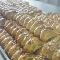 نیروی ترجیحا خانم برای شیرینی پزی