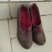 کفش پاشنه دار سایز 40دمپایی 39کفش کرم 39