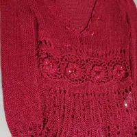 بلوز قلاب بافی رنگ زرشکی سنگ دوزی شده درحدنو۱