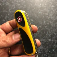 چاقوی چندکاره سفری ویکتورینوکس مدل 2.4913.C8|کوهنوردی و کمپینگ|تهران, تهرانپارس غربی|دیوار